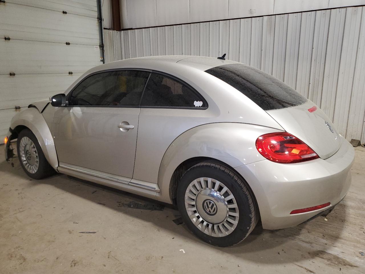 2012 Volkswagen Beetle vin: 3VWJP7AT3CM637478