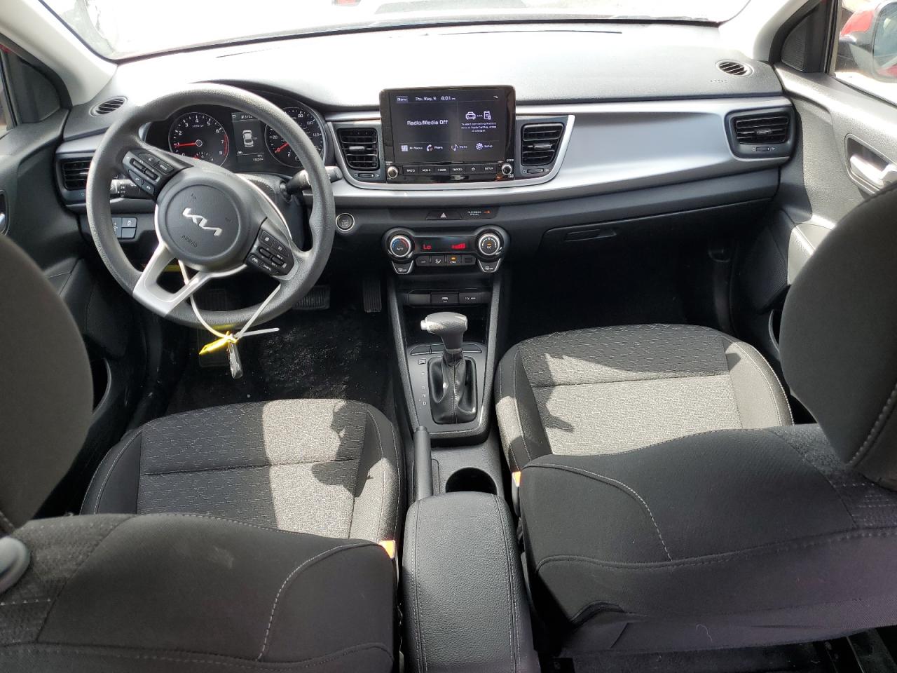 3KPA24AD8NE490466 2022 Kia Rio Lx