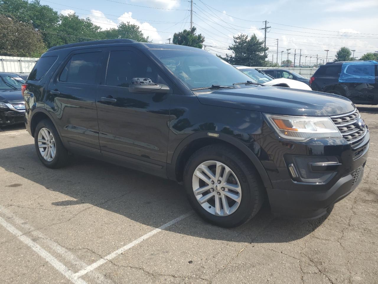 2017 Ford Explorer vin: 1FM5K7B87HGD97426