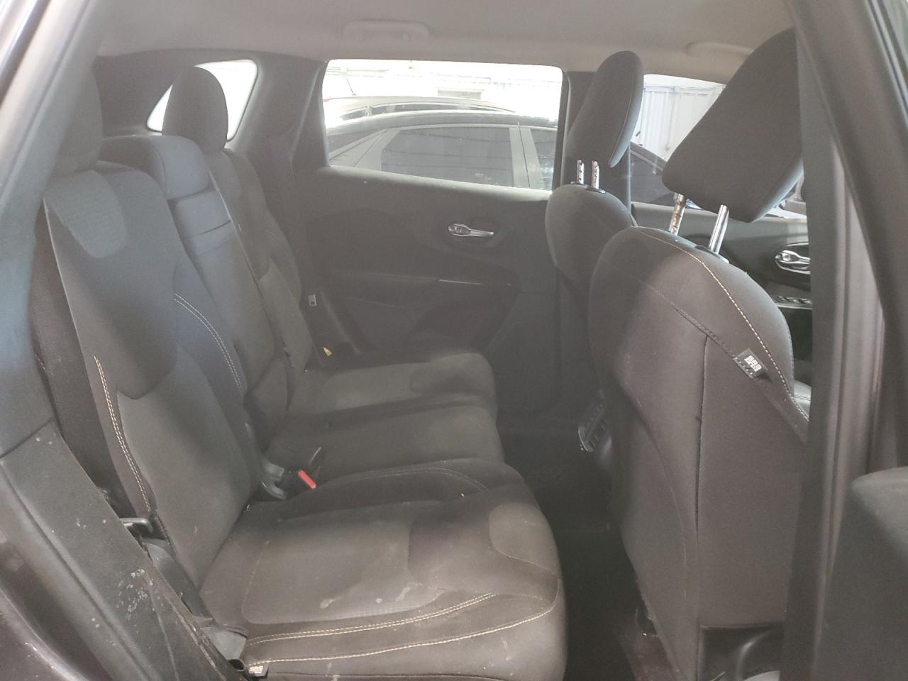 1C4PJMCS4GW361187 2016 Jeep Cherokee Latitude