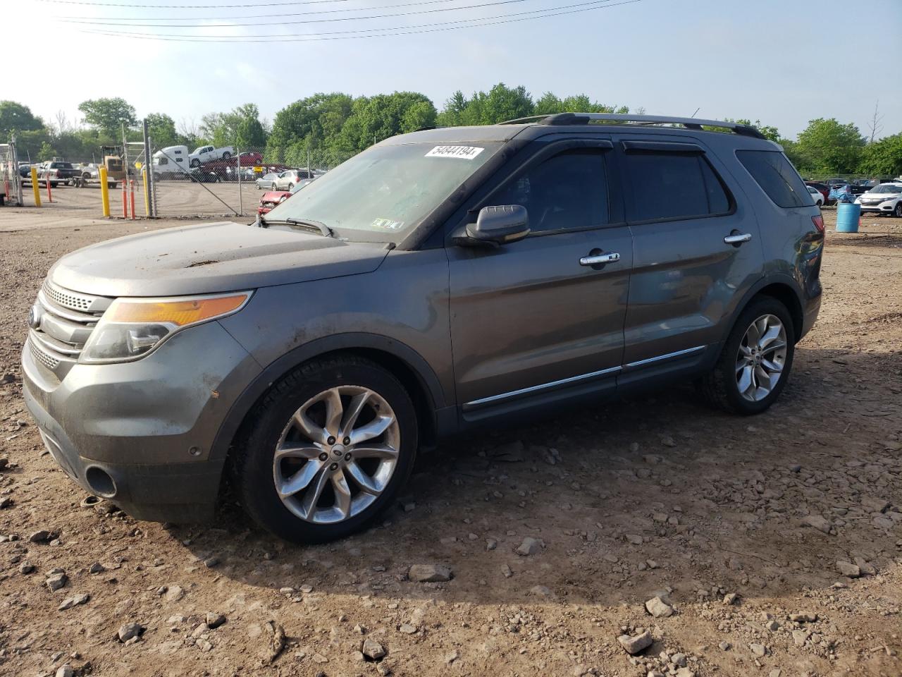  Salvage Ford Explorer