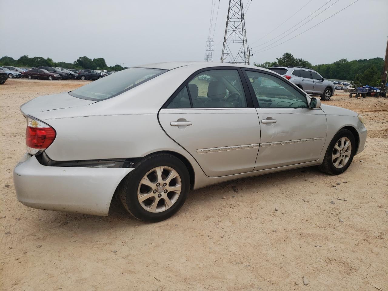 4T1BE30K45U018879 2005 Toyota Camry Le