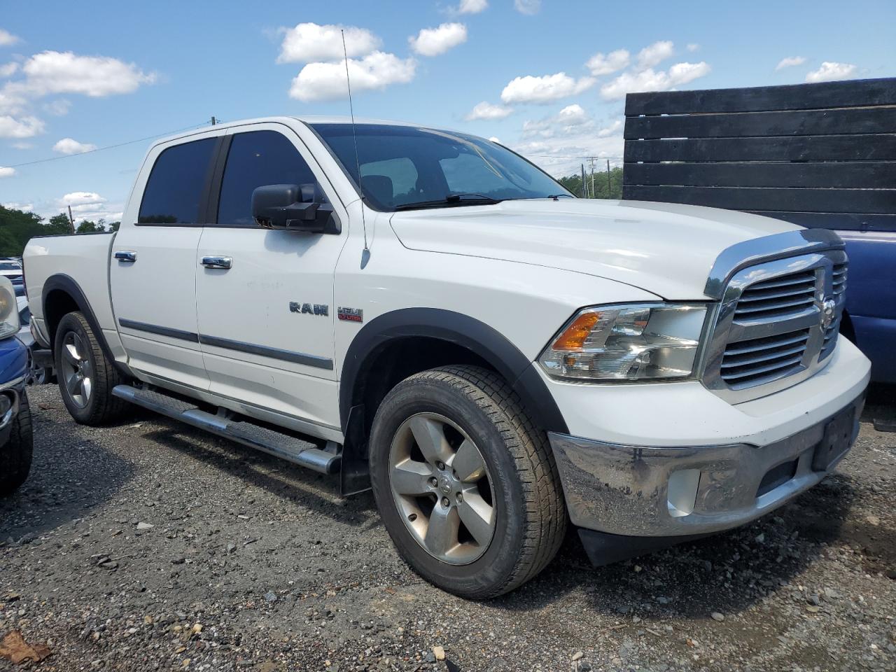 1C6RR7LT1DS605870 2013 Ram 1500 Slt