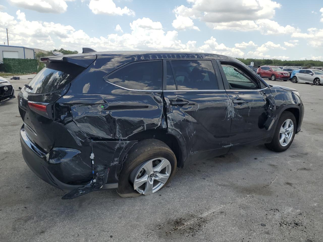 5TDKDRAH9PS523014 2023 Toyota Highlander L