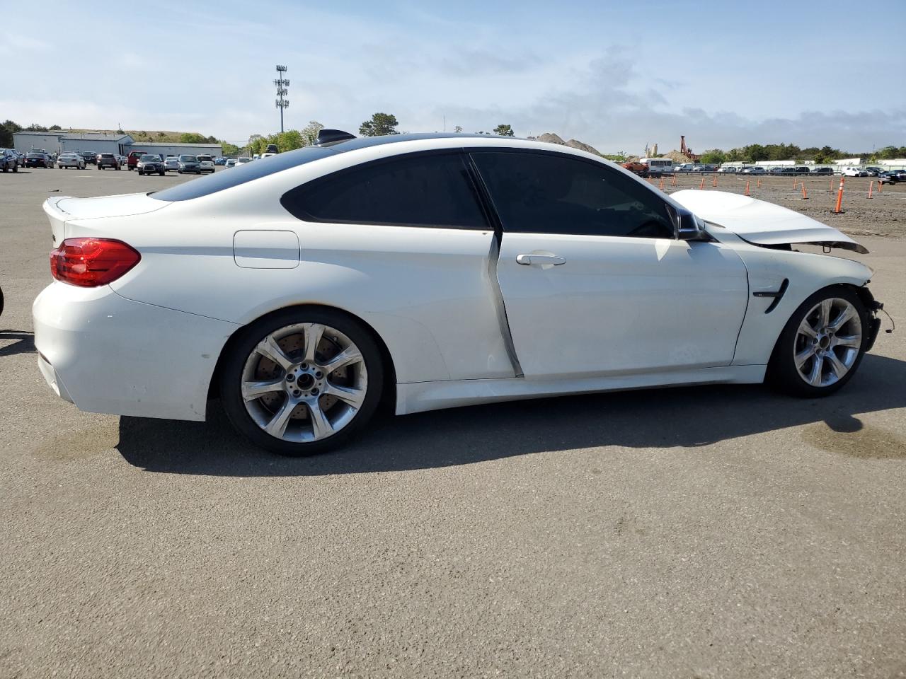 WBS3R9C52FK333854 2015 BMW M4