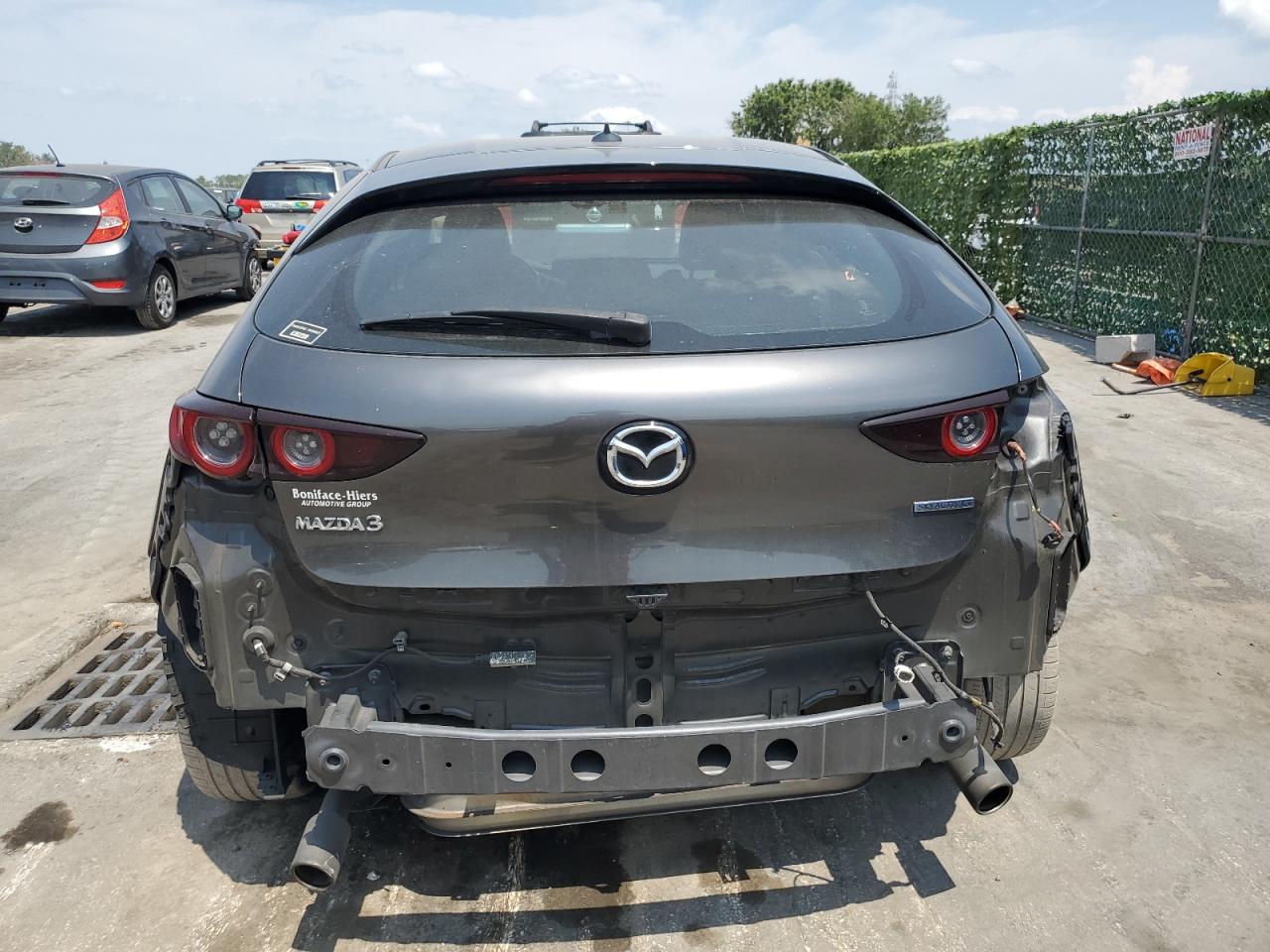 JM1BPAMM5K1136936 2019 Mazda 3 Preferred