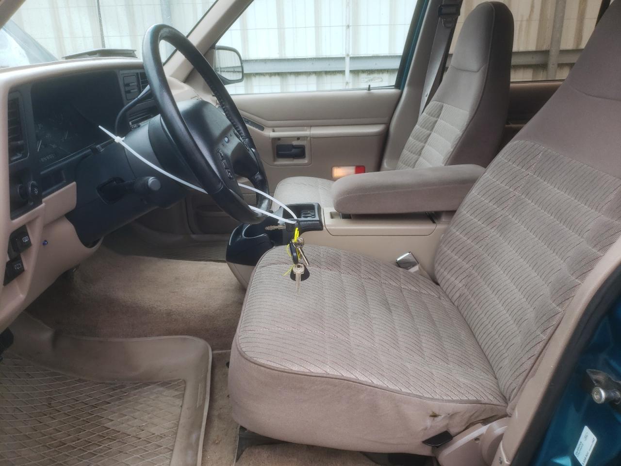 1FMDU34X2PUD94016 1993 Ford Explorer