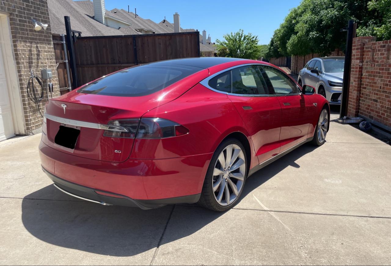 2013 Tesla Model S vin: 5YJSA1AG9DFP08925