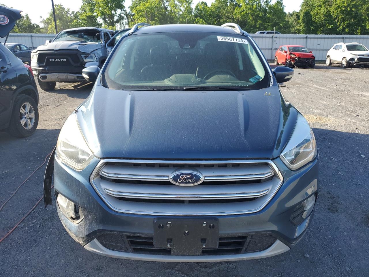 1FMCU9J9XJUA79914 2018 Ford Escape Titanium