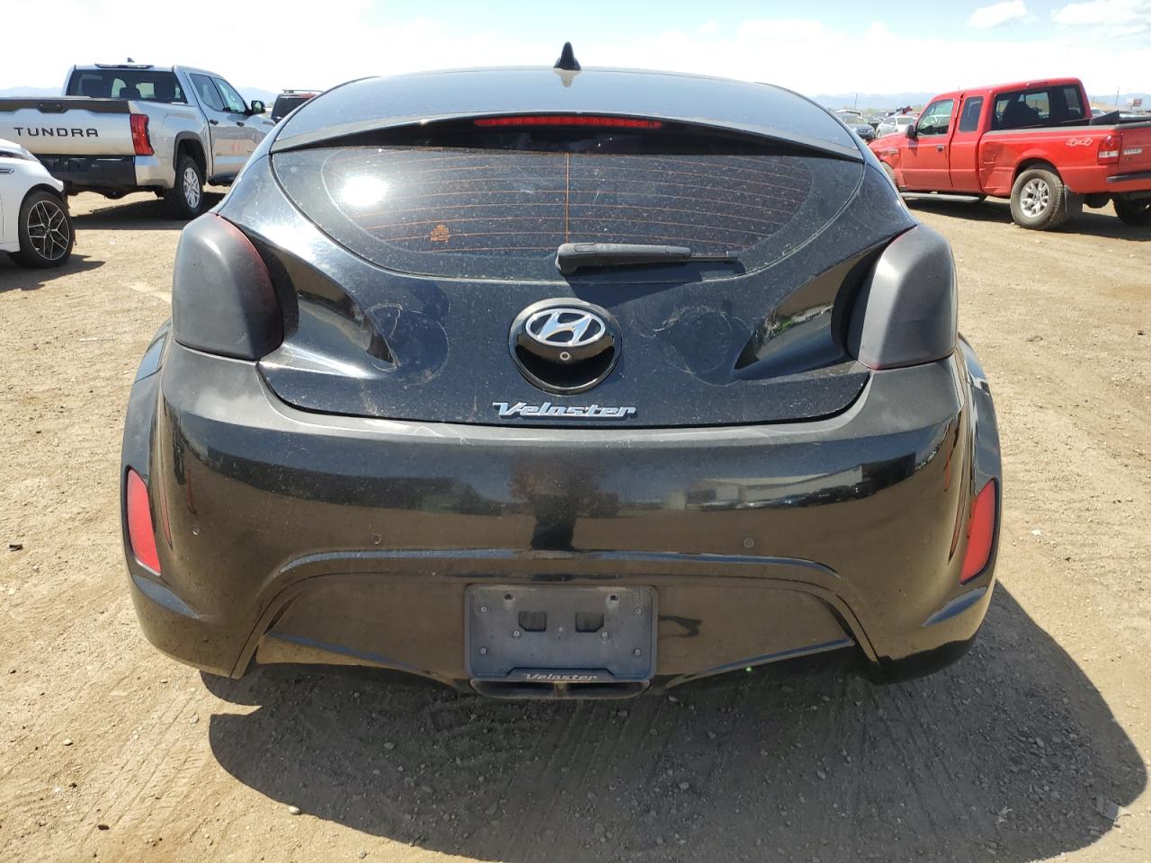 KMHTC6AD3GU253370 2016 Hyundai Veloster