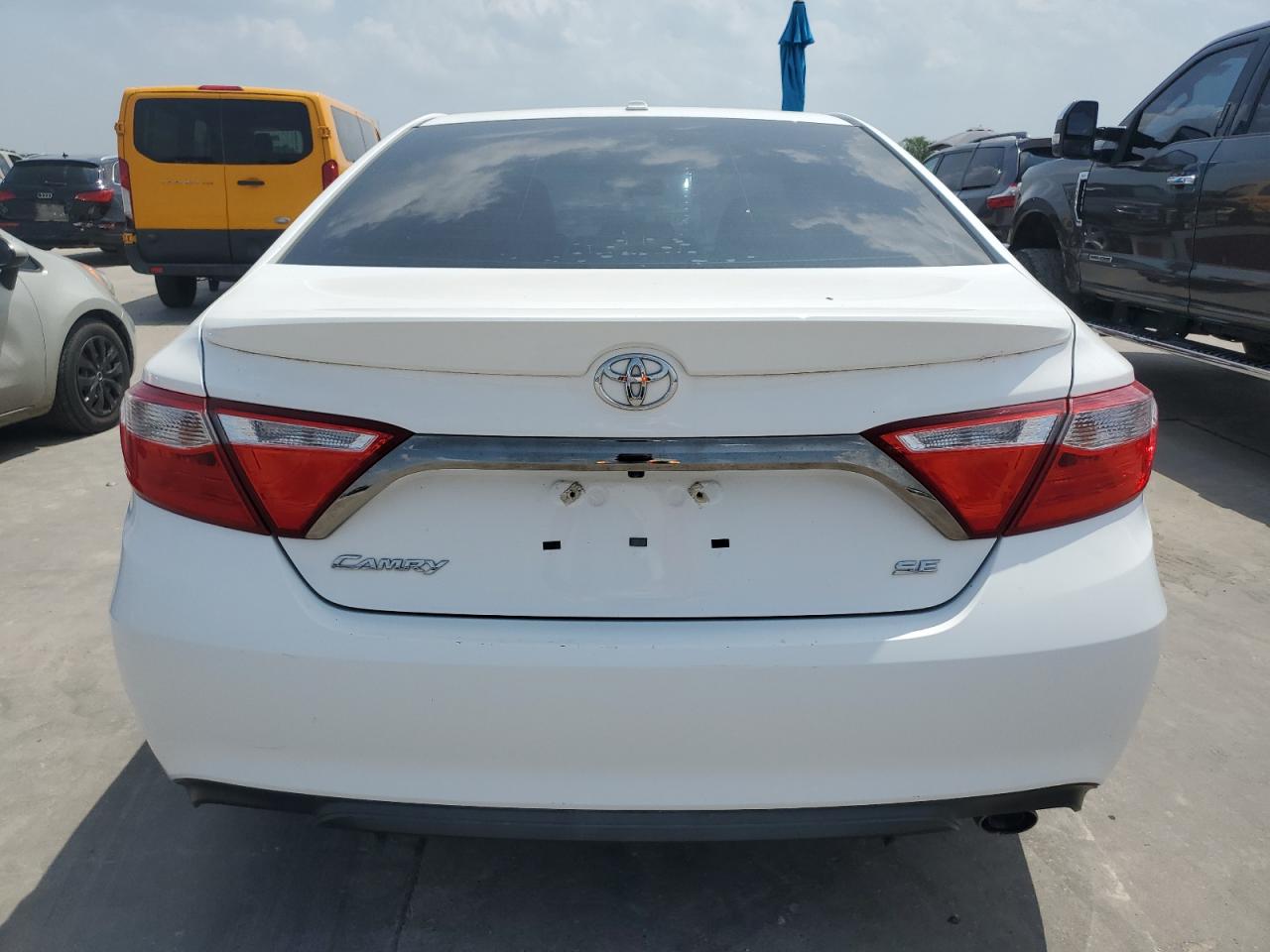 4T1BF1FK4GU120226 2016 Toyota Camry Le