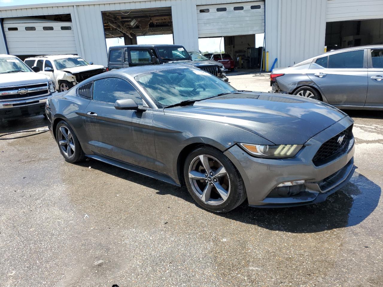 1FA6P8AM2G5228753 2016 Ford Mustang