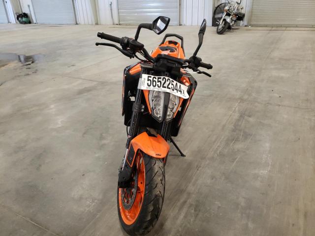 2022 KTM 890 DUKE R VBKTU9405NM842461