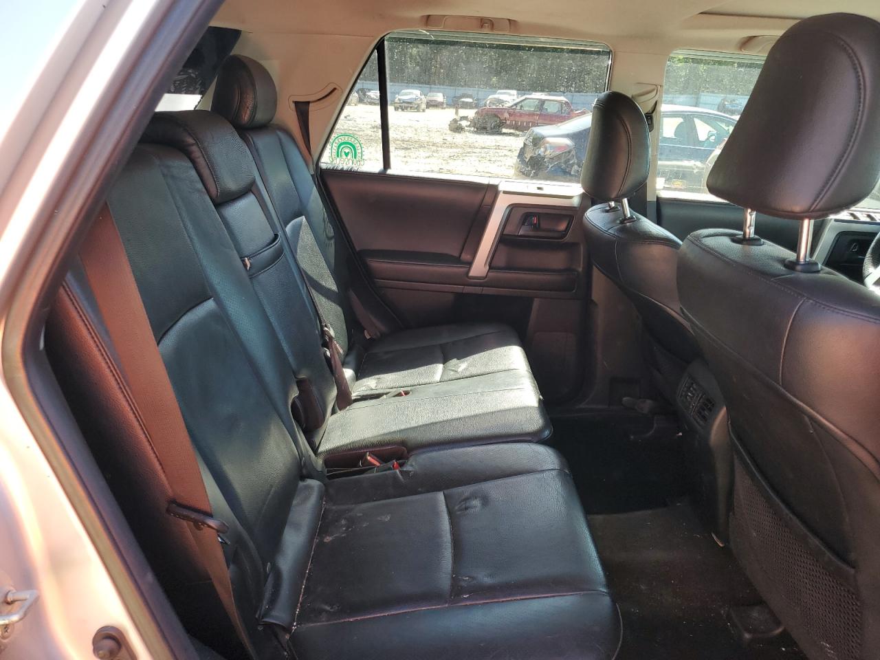 JTEZU5JR5B5030098 2011 Toyota 4Runner Sr5