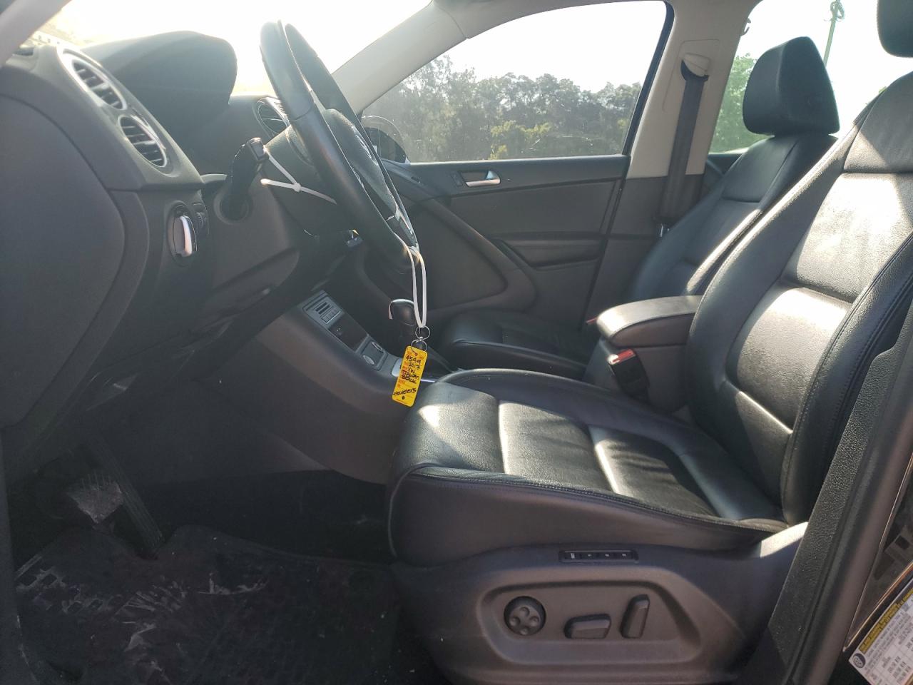 WVGTV7AX6HW504897 2017 Volkswagen Tiguan Sport