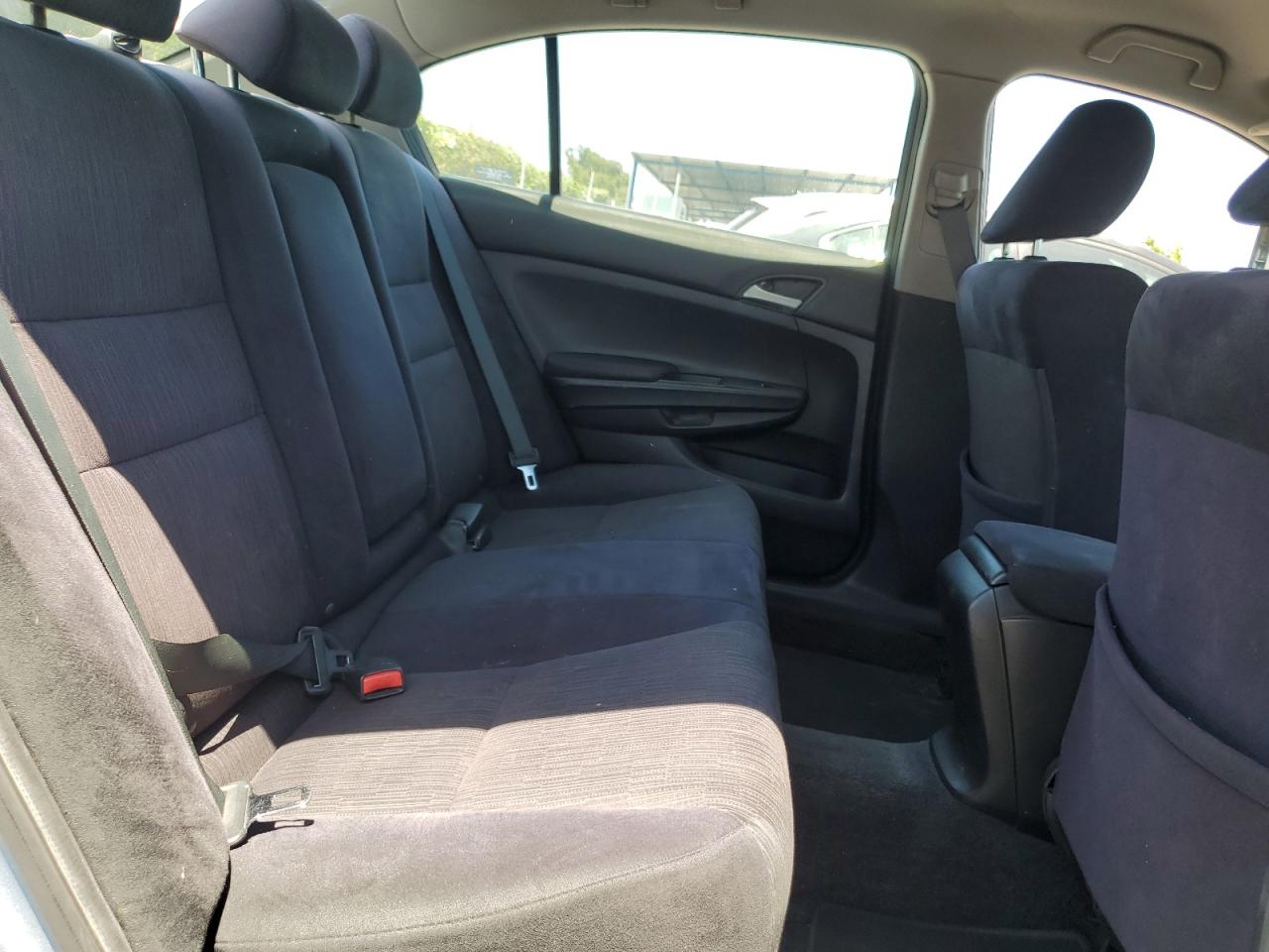 1HGCP2F43BA035161 2011 Honda Accord Lxp