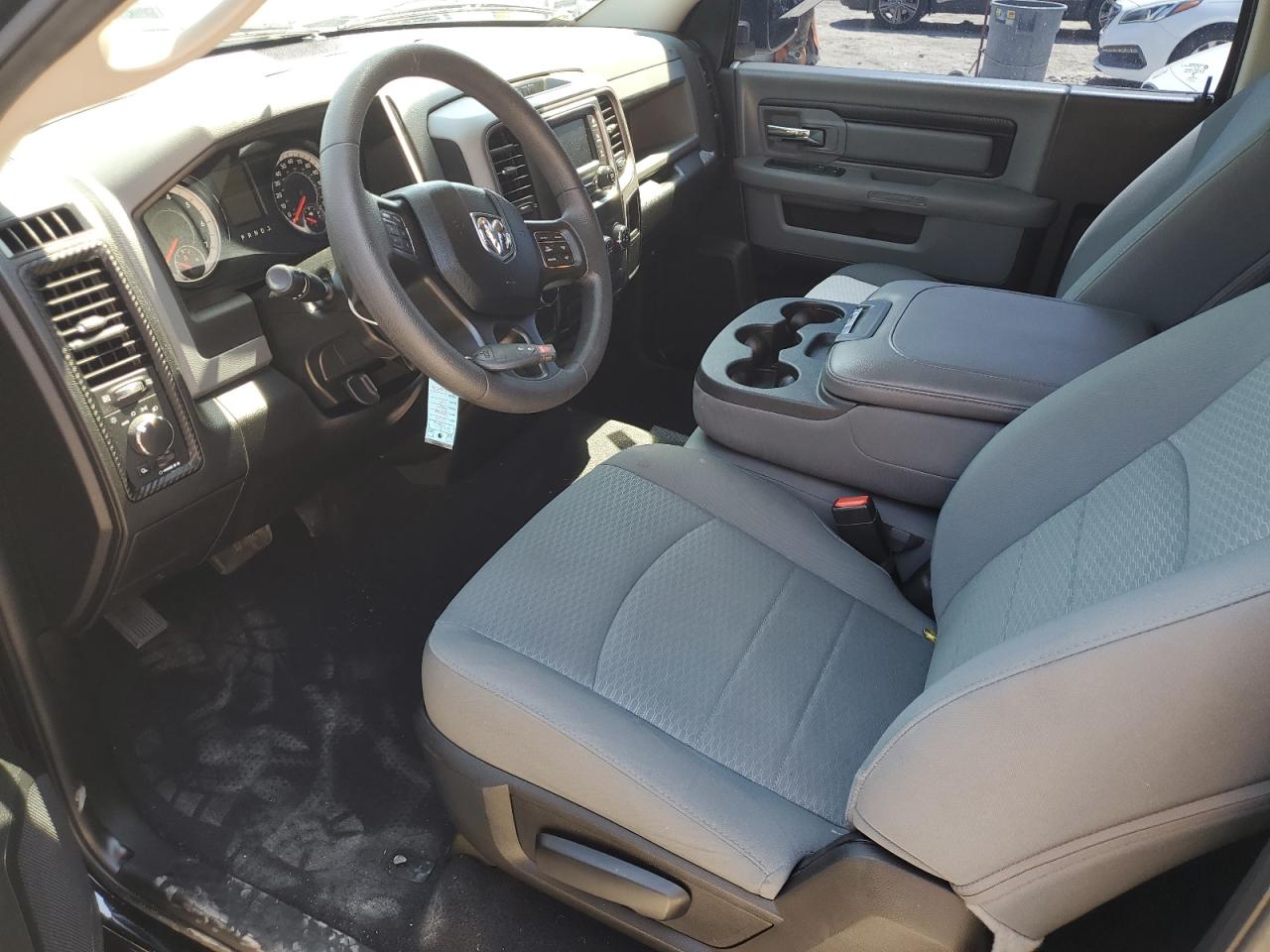 3C6JR6AT5KG722754 2019 Ram 1500 Classic Tradesman