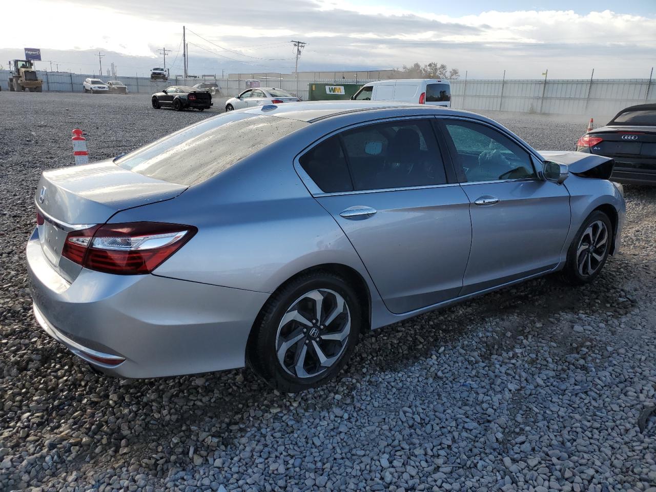 1HGCR2F87HA037890 HONDA ACCORD 2017