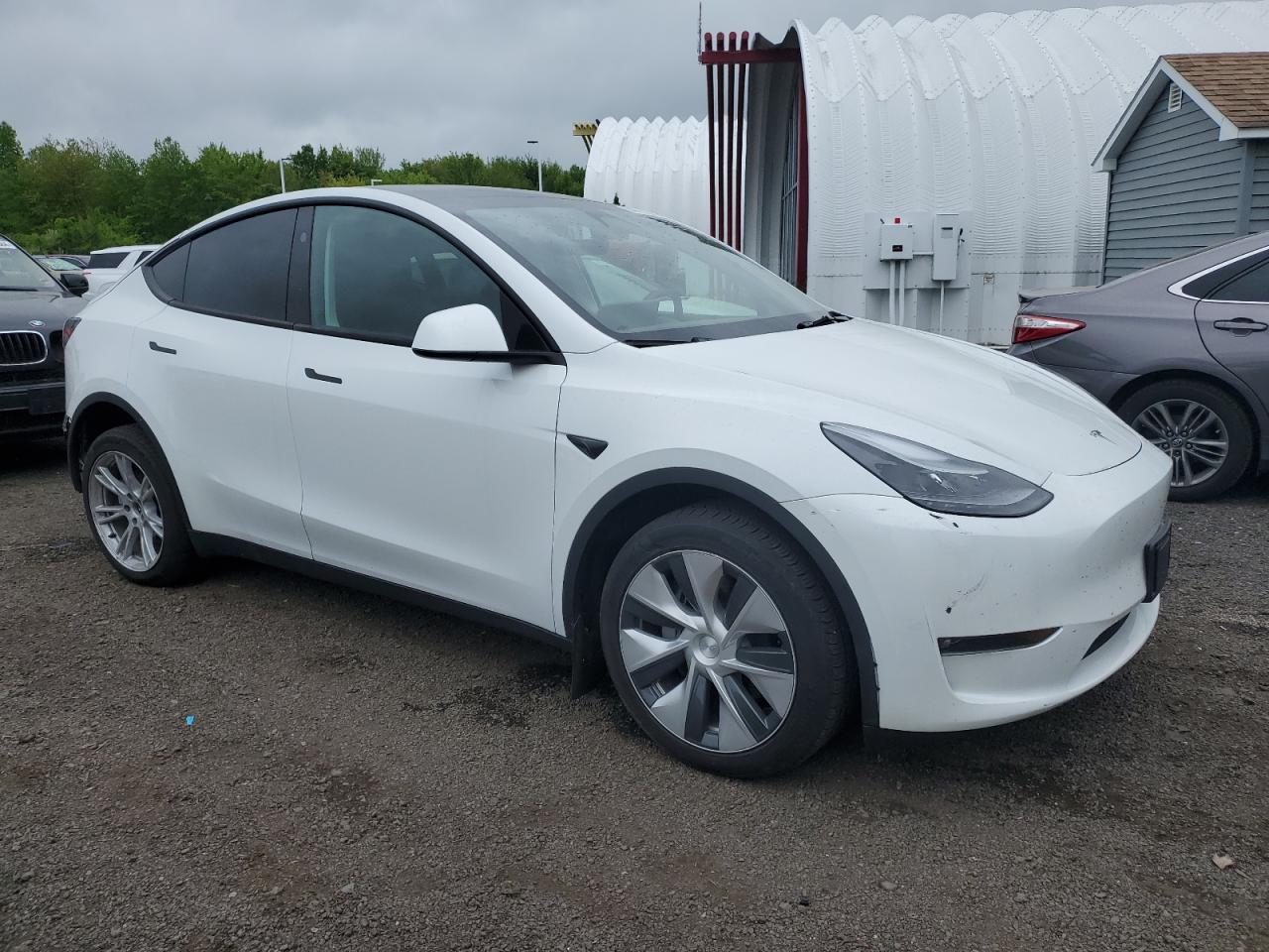 2023 Tesla Model Y vin: 7SAYGDEE3PF789947