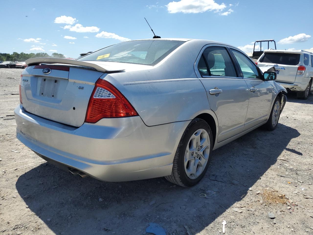 3FAHP0HA0BR161694 2011 Ford Fusion Se