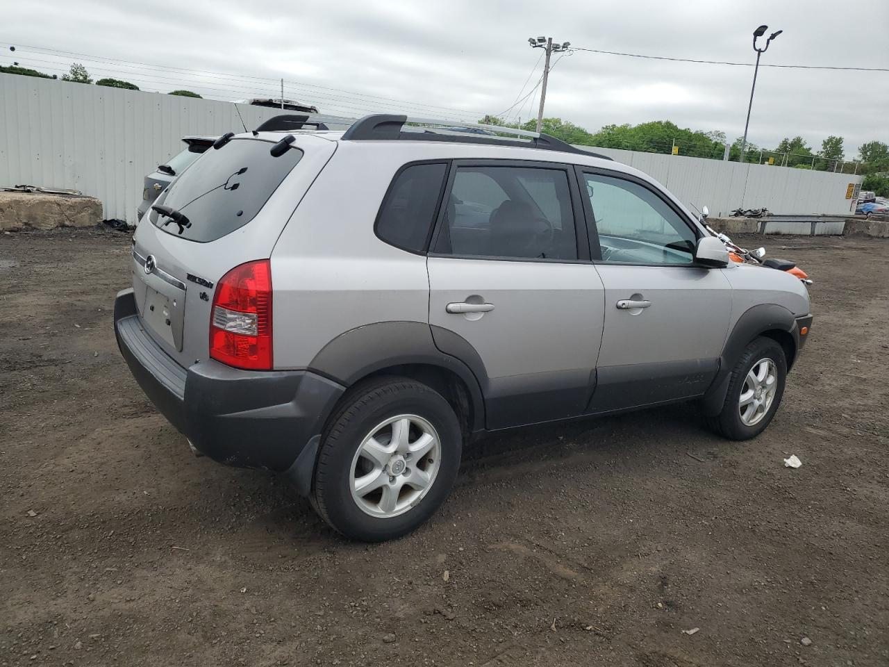 KM8JN72D55U124789 2005 Hyundai Tucson Gls