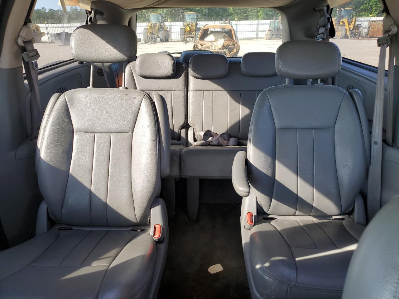 2D4GP44L75R203974 2005 Dodge Grand Caravan Sxt