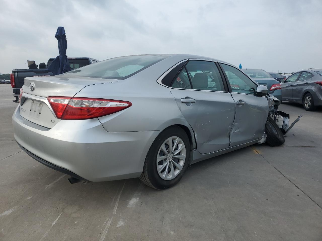 4T1BF1FK0GU590494 2016 Toyota Camry Le