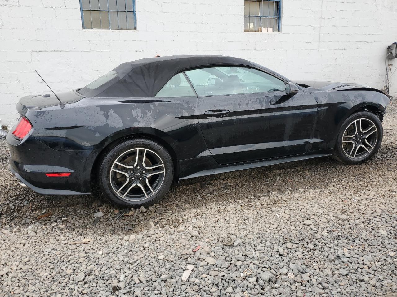 1FATP8UH5J5100578 2018 Ford Mustang