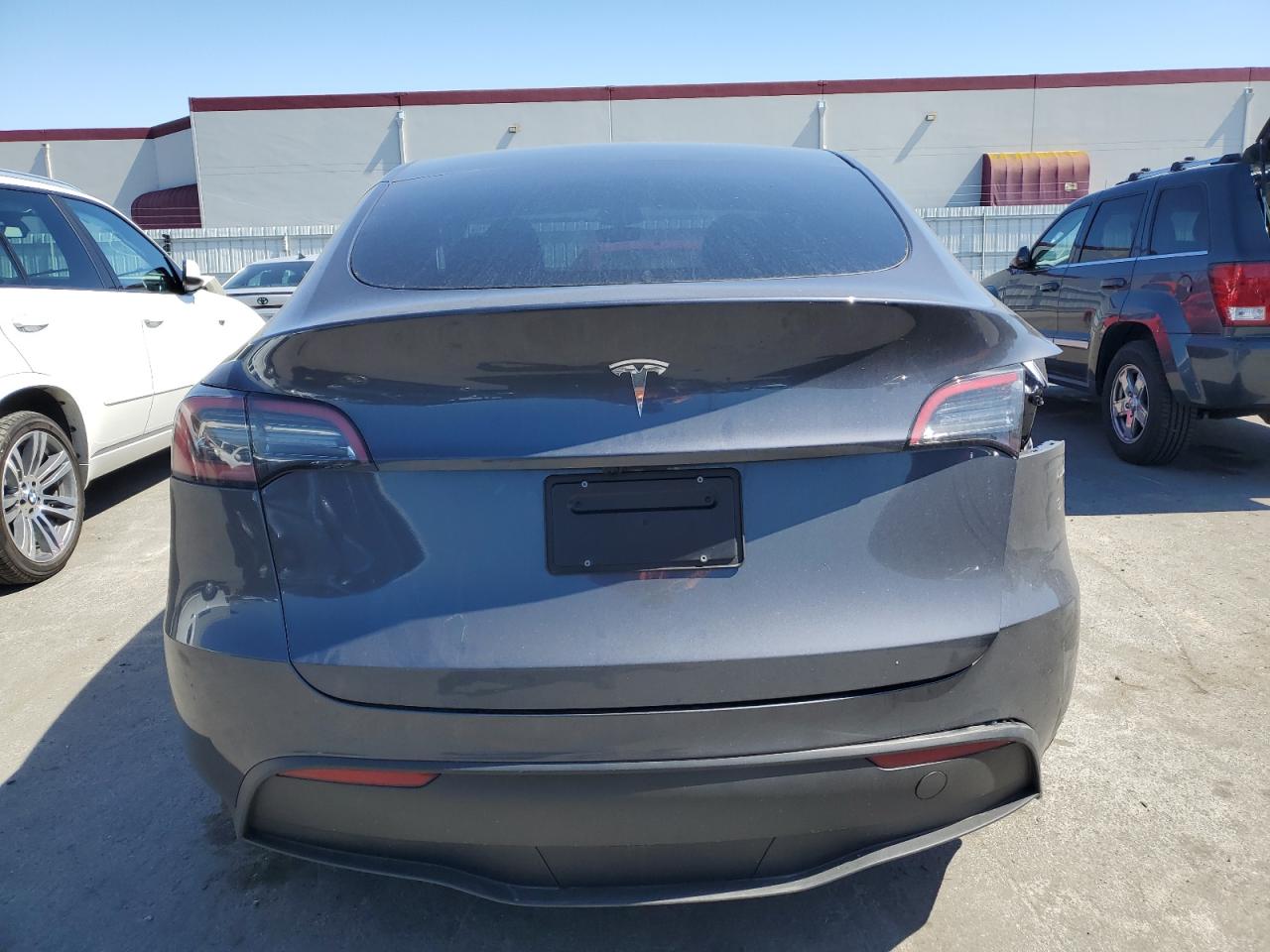 7SAYGDED2PF979830 2023 Tesla Model Y