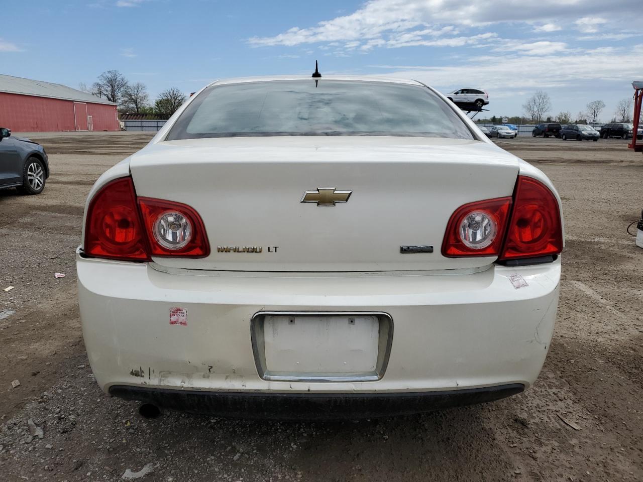 1G1ZD5EU1BF124324 2011 Chevrolet Malibu 2Lt