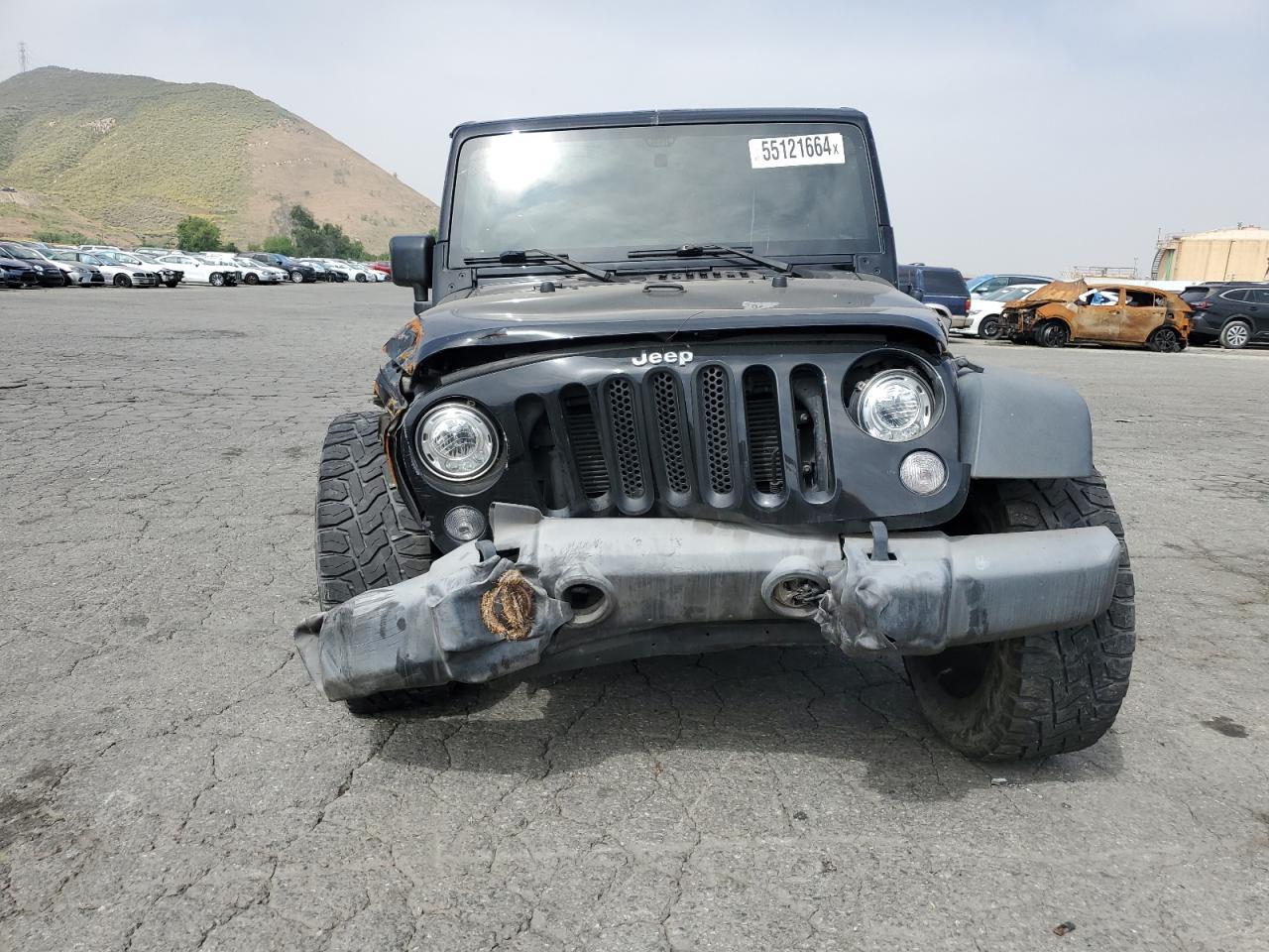 1C4BJWDG5JL815861 2018 Jeep Wrangler Unlimited Sport