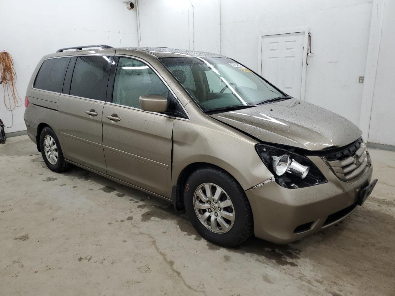 5FNRL3H62AB097097 2010 Honda Odyssey Exl