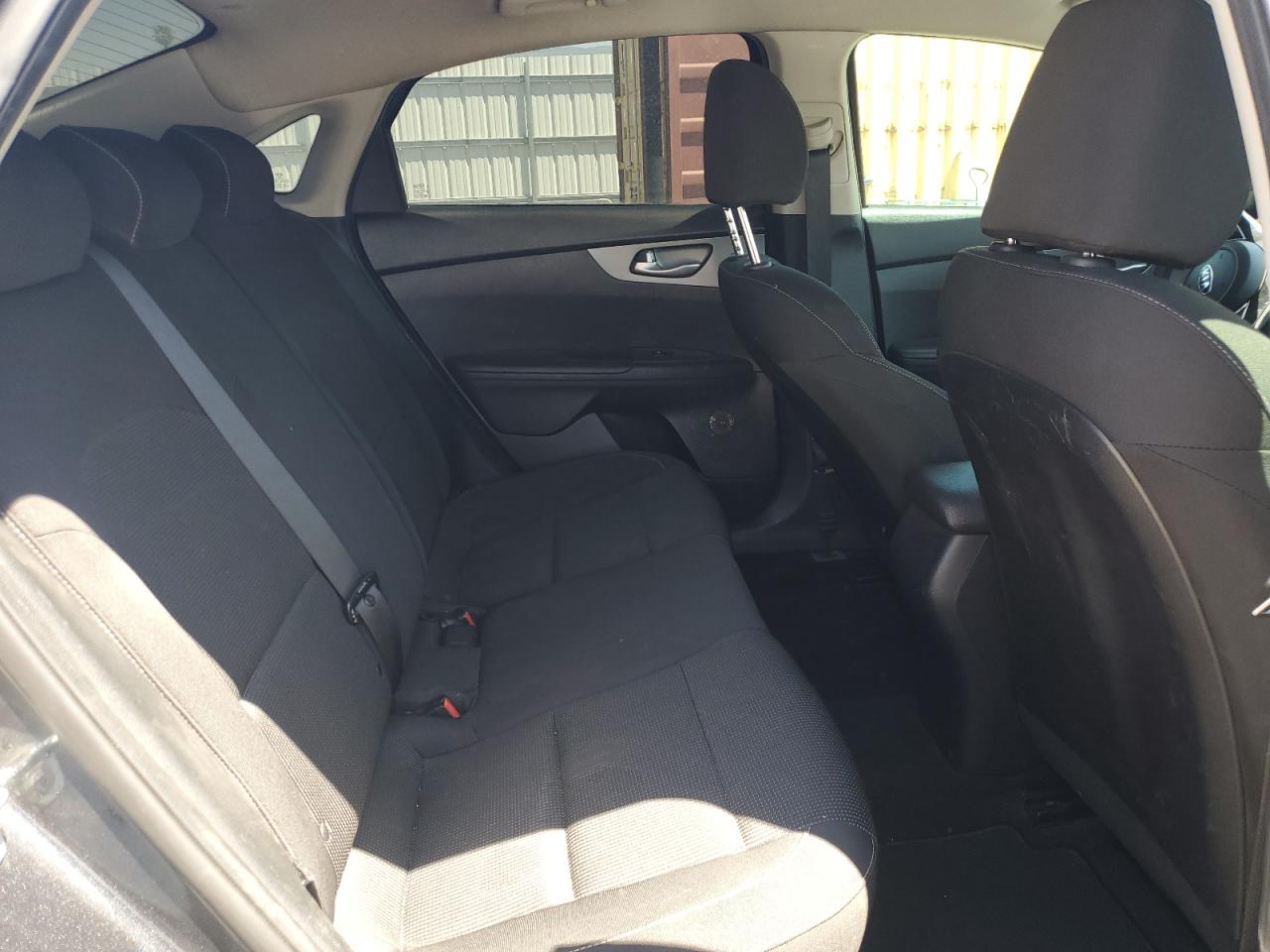 3KPF24AD1KE138203 2019 Kia Forte Fe