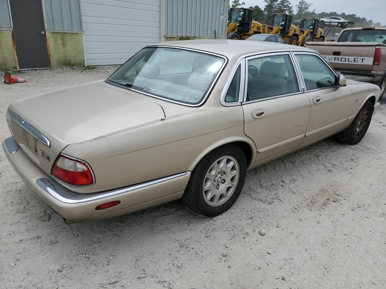 SAJDA14CXYLF15725 2000 Jaguar Xj8