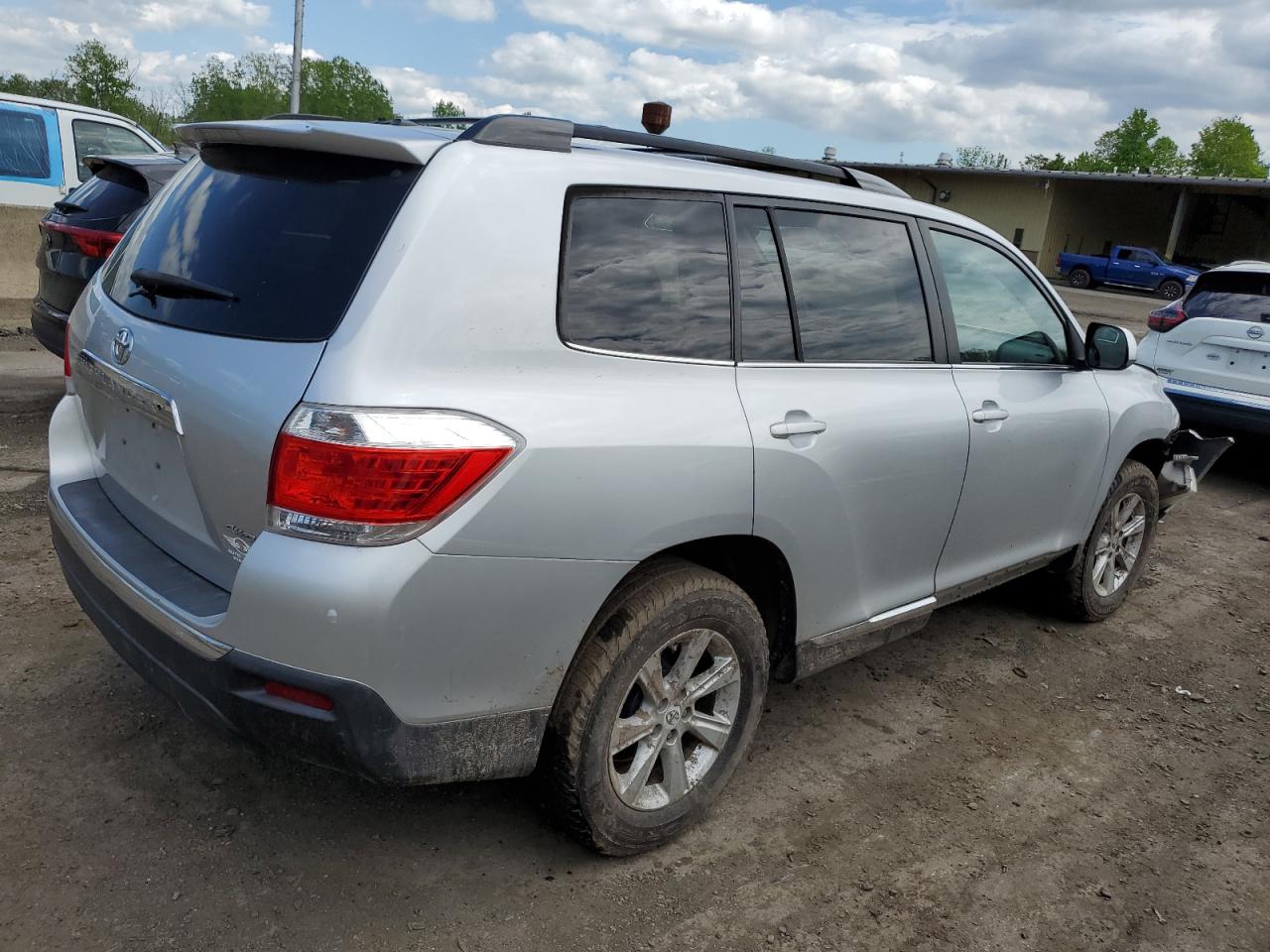 5TDBK3EH9BS089022 2011 Toyota Highlander Base