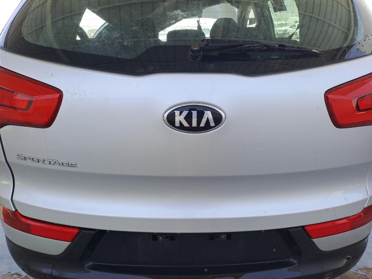 U5YPB81A1GL683207 Auction: COPART UAE Lot: 55237114 Location: HALBAN - THE SULTANATE OF OMAN U5YPB81A1GL683207 KIA SPORTAGE 2016 SILVER Photo 12