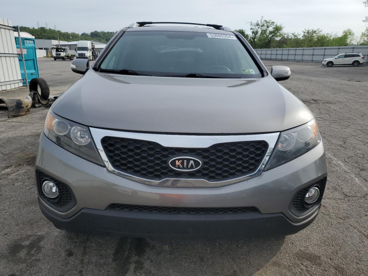 2012 Kia Sorento Base vin: 5XYKTCA66CG301780