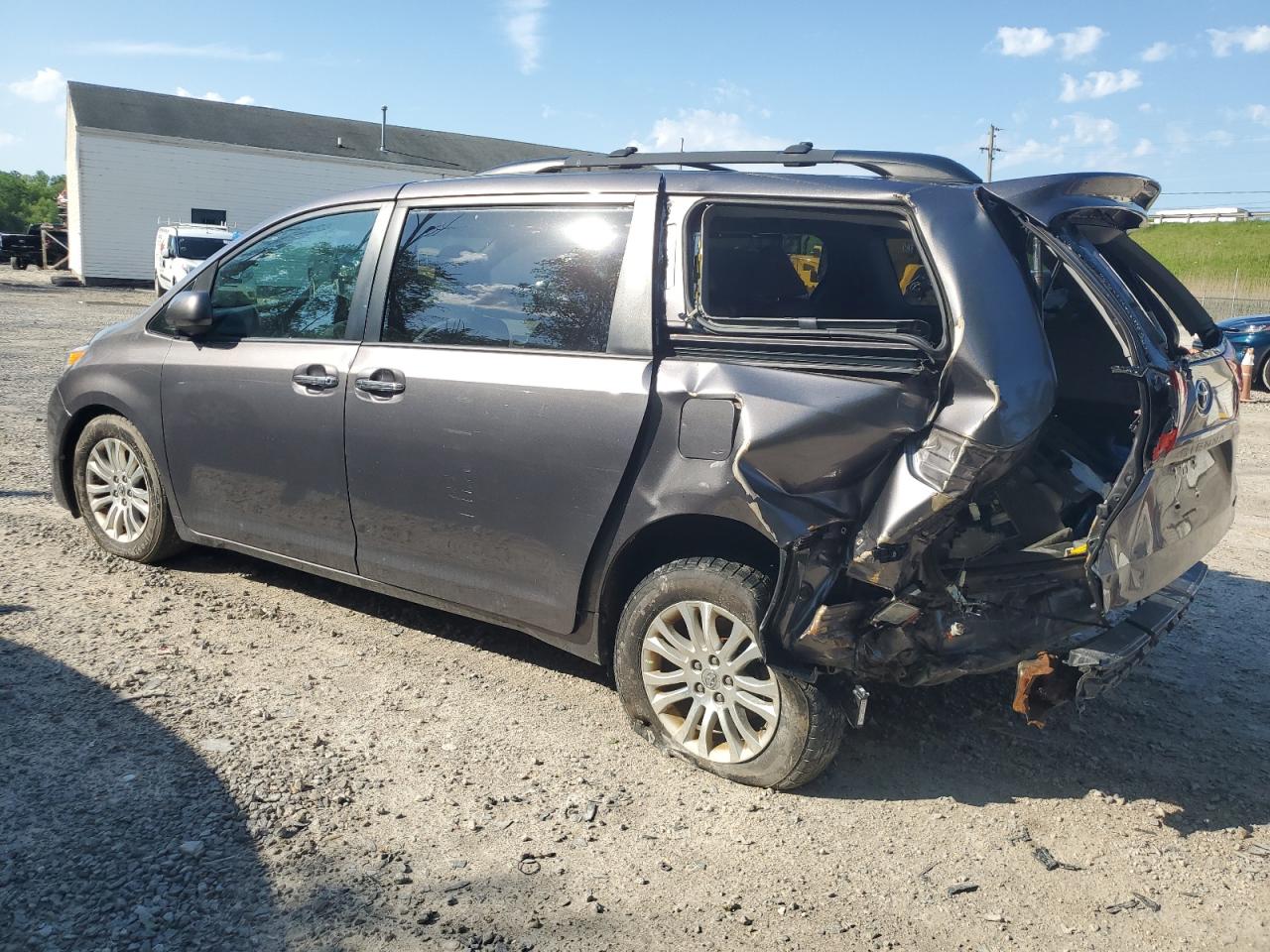 2015 Toyota Sienna Xle vin: 5TDYK3DC0FS628729