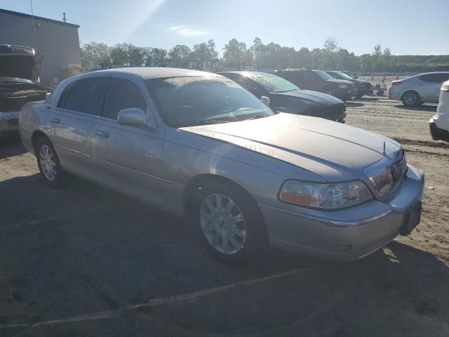 2009 Lincoln Town Car Signature Limited VIN: 2LNHM82V19X621188 Lot: 55157724