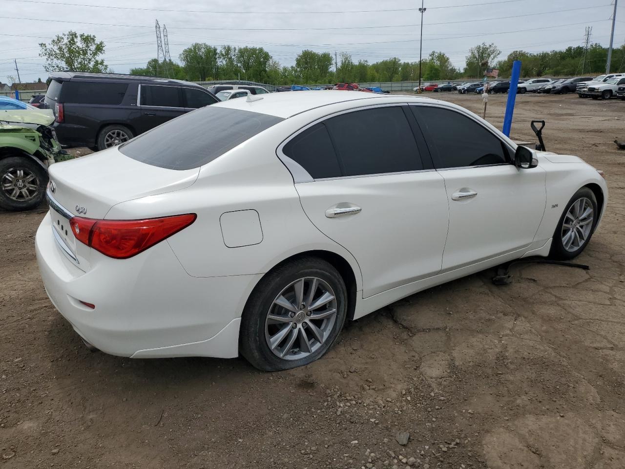 JN1EV7AR9HM834126 2017 Infiniti Q50 Premium