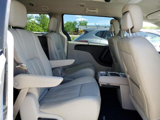 2016 CHRYSLER TOWN & COU - 2C4RC1BG4GR232034