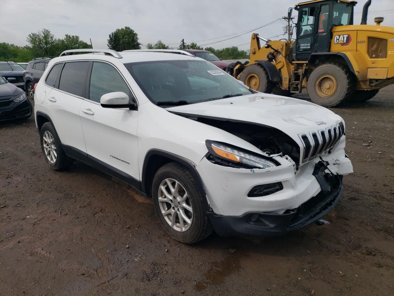 1C4PJMCB8HW601536 2017 Jeep Cherokee Latitude