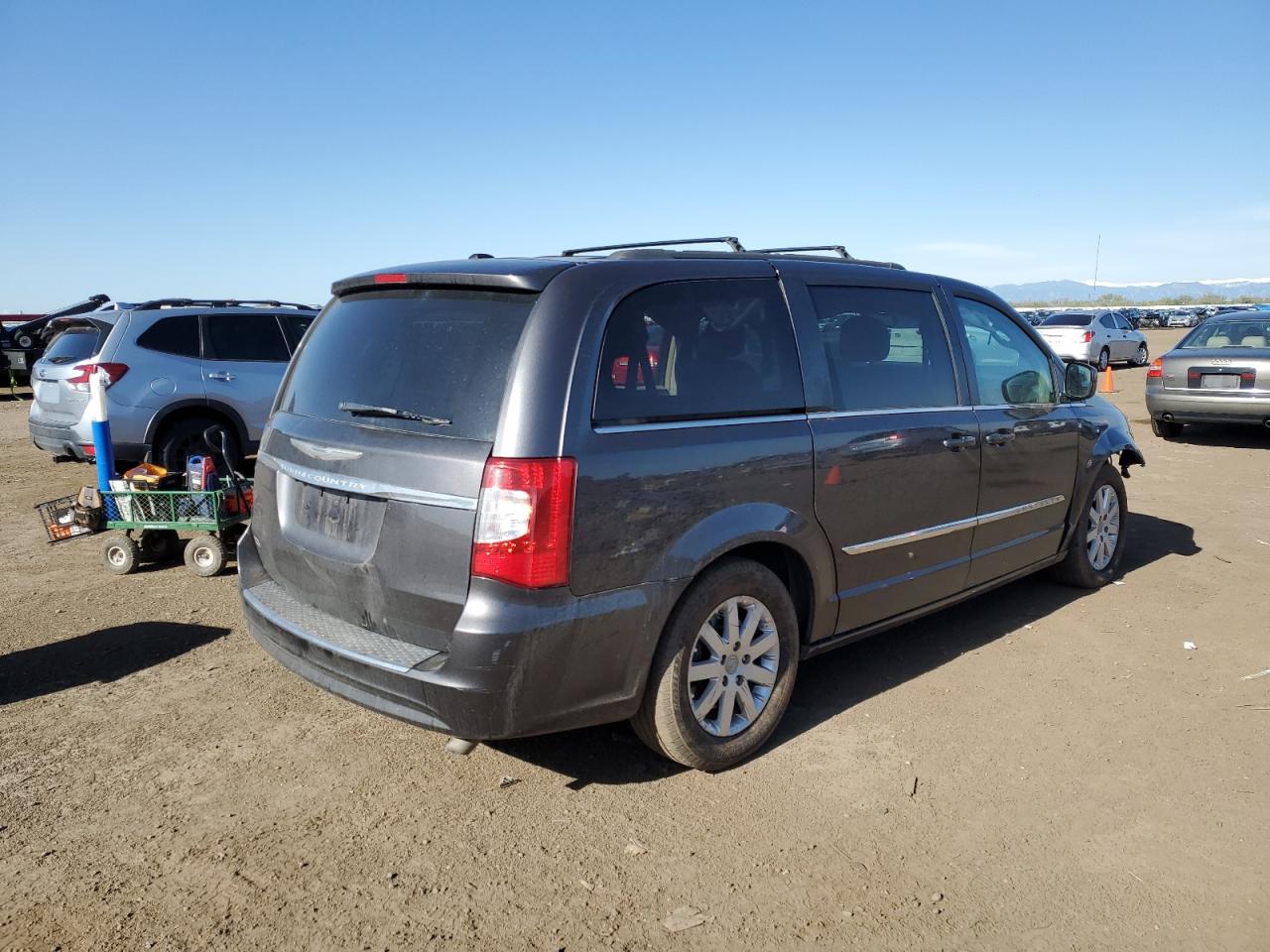 2016 Chrysler Town & Country Touring vin: 2C4RC1BG7GR118450