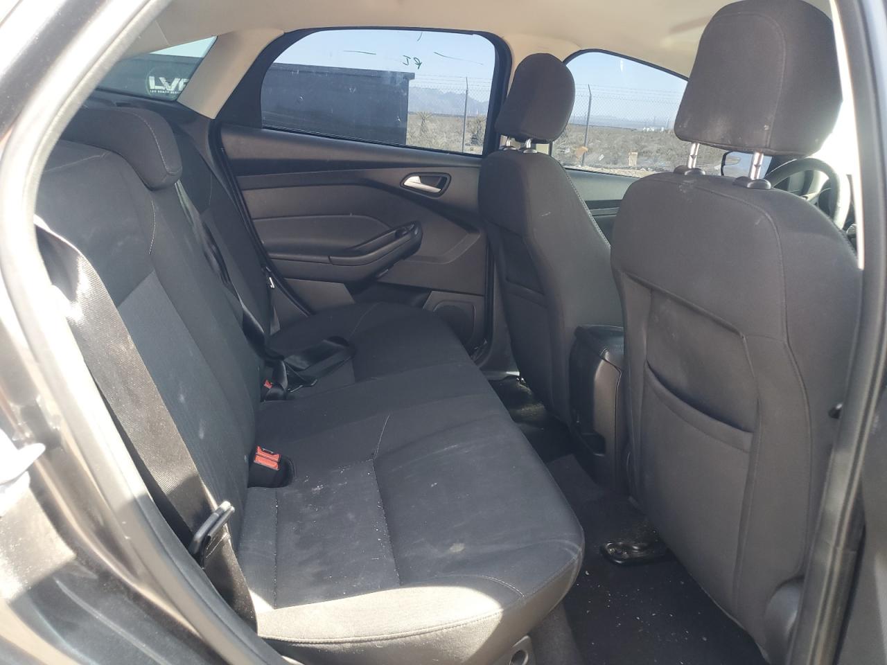 1FADP3F25FL375354 2015 Ford Focus Se