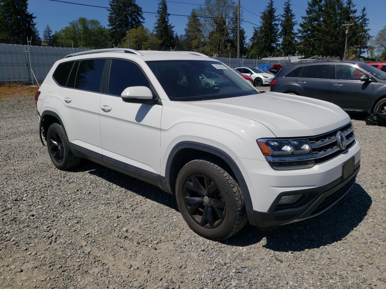 1V2CR2CA1JC571885 2018 Volkswagen Atlas Se