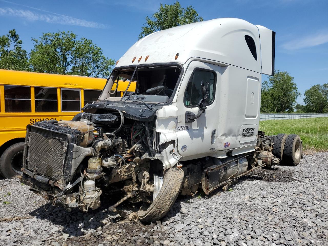 Lot #2647312997 2017 FREIGHTLINER CASCADIA 1