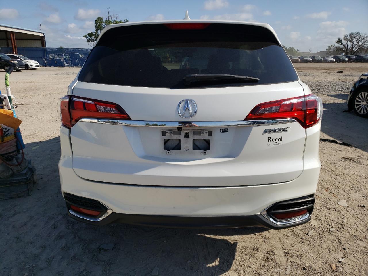 5J8TB3H30HL011924 2017 Acura Rdx