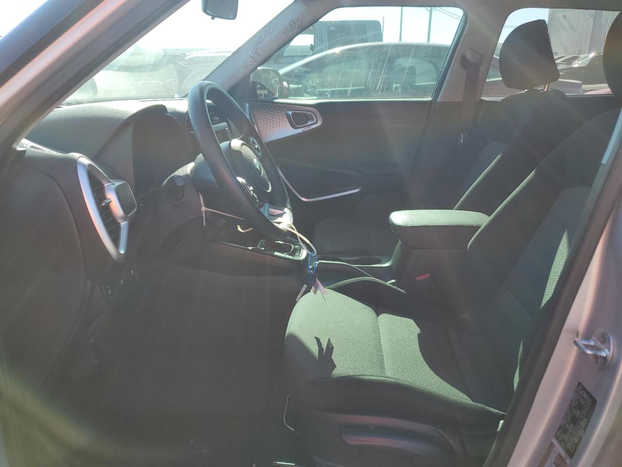 KNDJ23AU2L7053716 2020 Kia Soul Lx