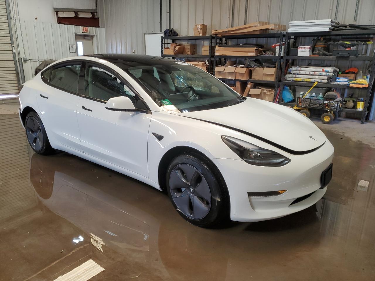 5YJ3E1EA7NF369131 2022 Tesla Model 3