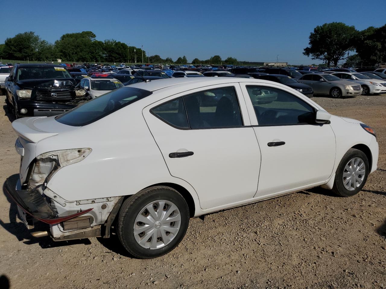 3N1CN7AP1GL900327 2016 Nissan Versa S